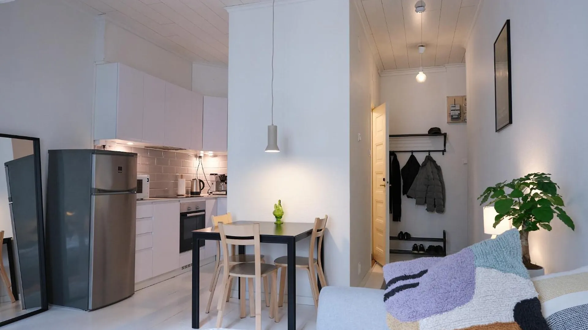 Cozy & Peaceful Kallio Studio Near Everything Helsinki
