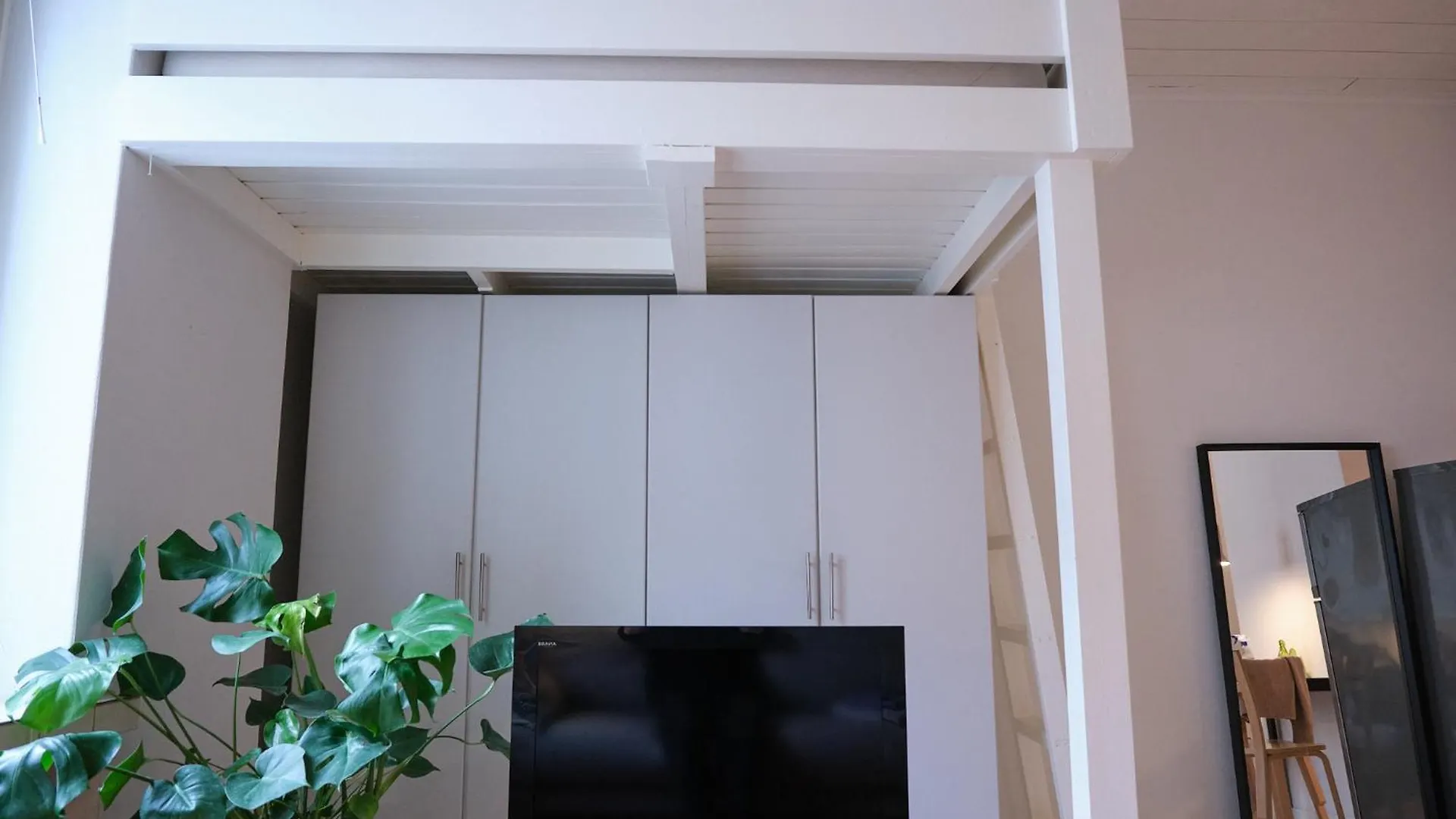 Apartment Cozy & Peaceful Kallio Studio Near Everything Helsinki